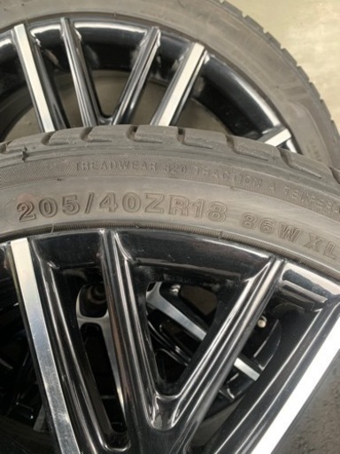 205/40R18 タイヤホイールセット中古