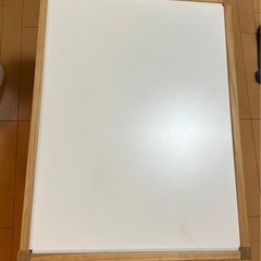 IKEA  LATT 子供用　テーブル•椅子×2の画像