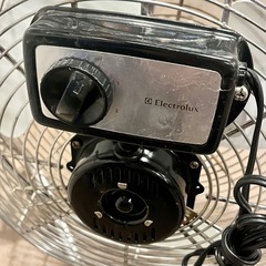 【武蔵小山店】 Electrolux サーキュレーター 扇風機 メタリック インダストリアル メタル ファン シルバー レトロ クラシックの画像
