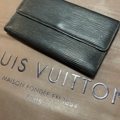 ルイヴィトン　黒　エピ　長財布