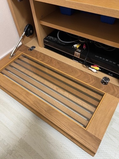 美品　テレビ台