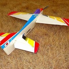 全幅90cmｘ全長90cm　軽量スチレン製　電動ラジコン飛行機　オリジナルスポーツ機　メカ一式付　すぐ飛びますの画像