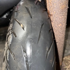 大型バイク用フロントタイヤの画像