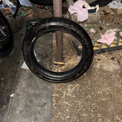 大型バイク用フロントタイヤの画像