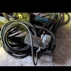  ダイヘン半自動溶接機CO2/MAG溶接用直流電源 CPTM-1802 (S-1) CO2/MAG溶接用直流電源、定格180A、200V、24V出力、46kgの頑丈な設計。。の画像