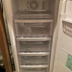 三菱ノンフロン冷凍庫122Lの画像