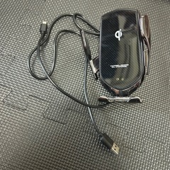 カー用品　ワイヤレス充電器ホルダー スマホ充電器ホルダー　難あり