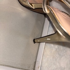 ZARAパンプス37サイズの画像
