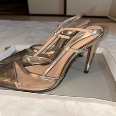 ZARAパンプス37サイズの画像