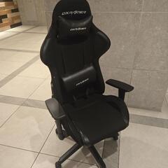 ゲーミングチェア　DX RACERの画像