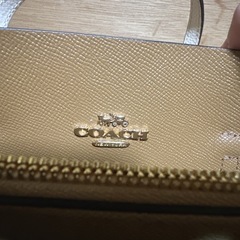 COACHホワイトレザーショルダーバックの画像