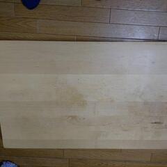 折りたたみ机の画像