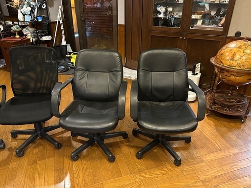 ミーティングテーブル　と　イス8脚　内田洋行　ST-5200シリーズ　長さ3600mm×幅1200mm×高さ720mm 会議テーブル　机　白