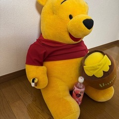 巨大プーさんぬいぐるみの画像