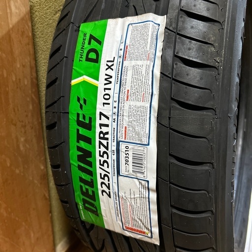 新品タイア225/55ZR17