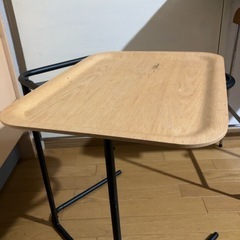 サイドテーブル　アイアン　トレイが外せるテーブルの画像