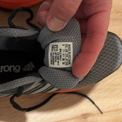 アディダスランニングシューズの画像