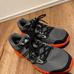 アディダスランニングシューズ