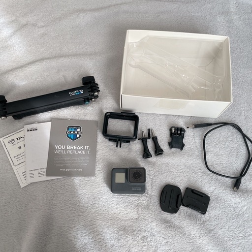 総額約8万円　GoPro HERO5 グリップ付き　別売りアクセサリー自撮り棒付き　ハンドル