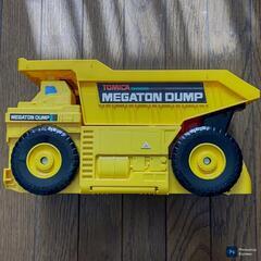トミカ　メガトンダンプ　中古　ダンプカー