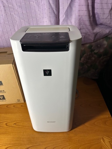 プライスダウン！！シャープ　加湿空気清浄機　高濃度プラズマクラスター25000 KI-HS40-W