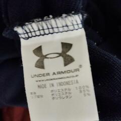 UnderARmourのフーデットパーカー − 大阪府
