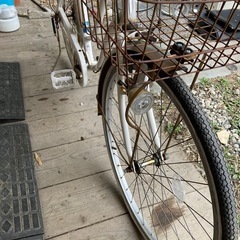26インチ前カゴ付き自転車の画像