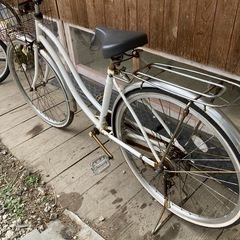 26インチ前カゴ付き自転車の画像