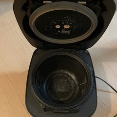 タイガー　炊飯器　JKX-V100 ブラック　5.5合の画像