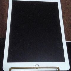 即納★質問NG★交渉OK★希少＝iPad★A1673＝ゴールド★...