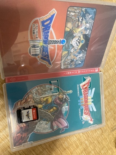 Switchライト、ドラクエ3、コントローラーのセットになります。