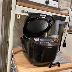 引渡し完了！700円キッチンワゴン　レンジも置ける！の画像