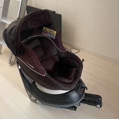 コンビ　チャイルドシート　回転