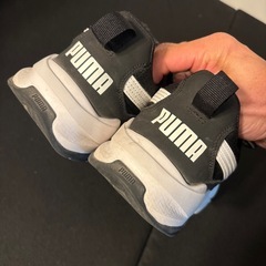 PUMAスニーカー27cmの画像