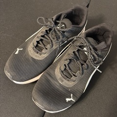 PUMAスニーカー27cm