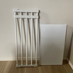 ニトリ　突っ張り棒棚付きの画像