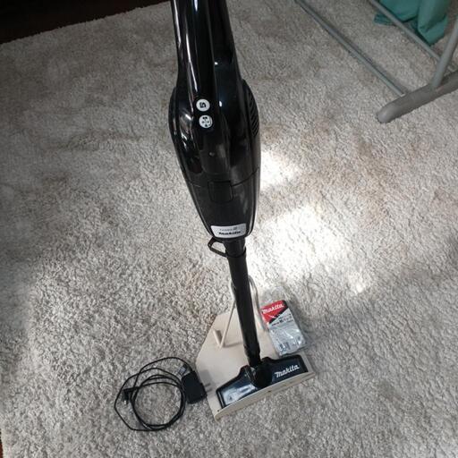 マキタ充電式掃除機