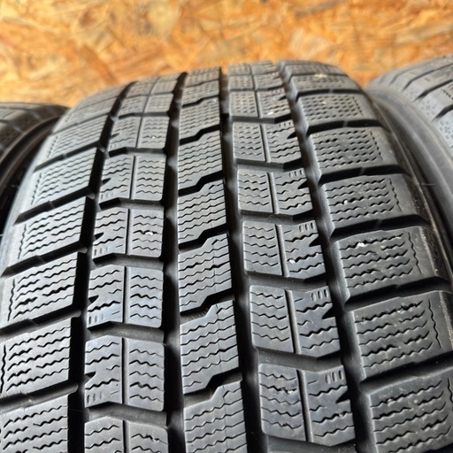 バリ山　GOODYEAR ICENAVI7 225/40R18 スタッドレス　タイヤ　2020年製　18インチ