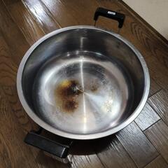 金属製大鍋