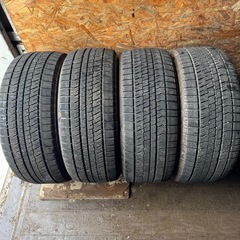 バリ山　BRIDGESTONE ブリヂストン　ブリジストン　VRX2 235/50R18 スタッドレス　タイヤ　2020年製　18インチの画像