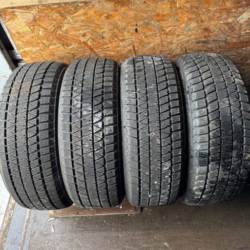 バリ山　BRIDGESTONE ブリヂストン　ブリジストン　DM-V3 225/55R19 スタッドレス　タイヤ　2020年製　19インチ