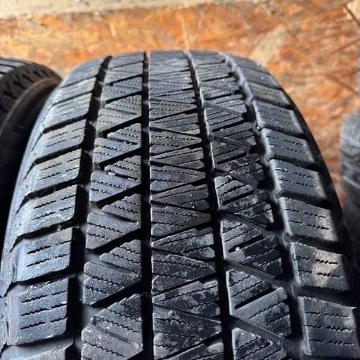バリ山　BRIDGESTONE ブリヂストン　ブリジストン　DM-V3 225/55R19 スタッドレス　タイヤ　2020年製　19イ