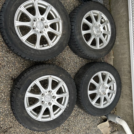 スタッドレスタイヤ 195 /65r15