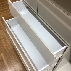 【取りに来られる方限定！！】4段チェストの画像