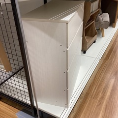 【取りに来られる方限定！！】4段チェストの画像