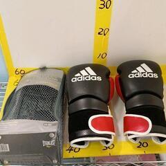 0315-074 ボクシンググローブ　入れ物有