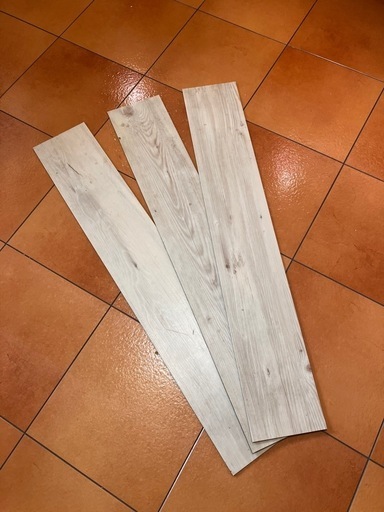 置くだけフロアタイル約8畳分(白系木目調)