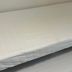 マットレス一体型シングルベットの画像