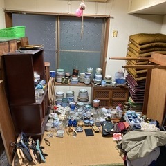写真に写っている物全て不用品なので