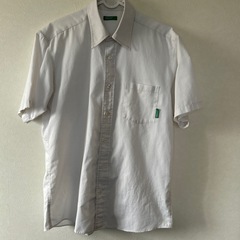 UNITED COLORS OF BENETTON ベネトン 半袖シャツ  白　四条畷学園中学校の画像